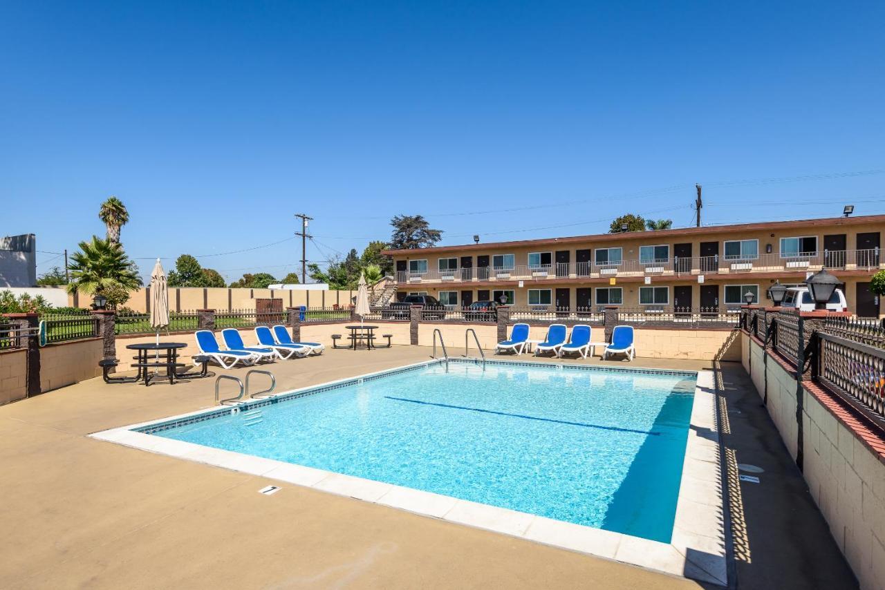 Sea Rock Inn - Los Angeles Гардина Экстерьер фото