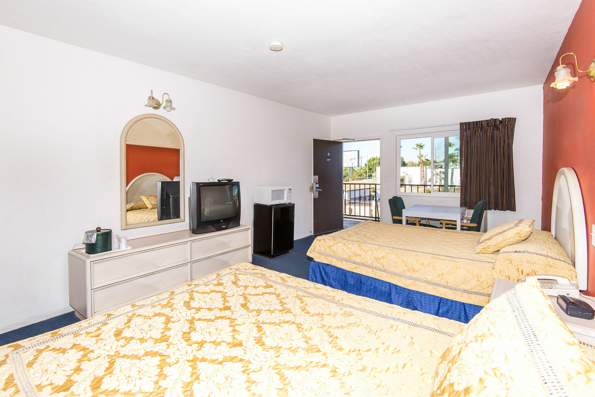Sea Rock Inn - Los Angeles Гардина Экстерьер фото